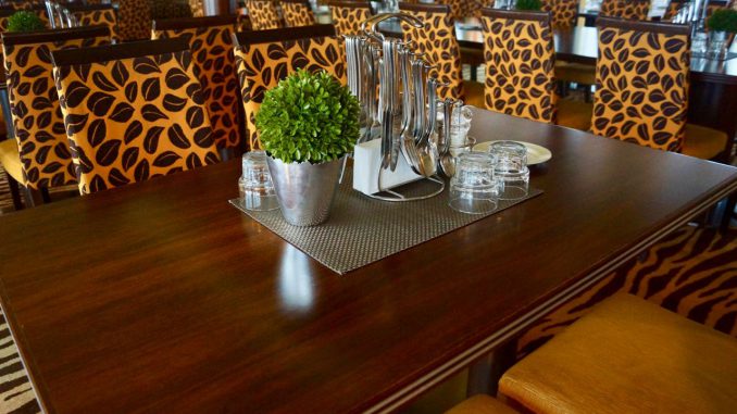 Esstisch im Marktrestaurant