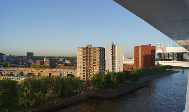 Frühmorgendliches Einlaufen in Rotterdam