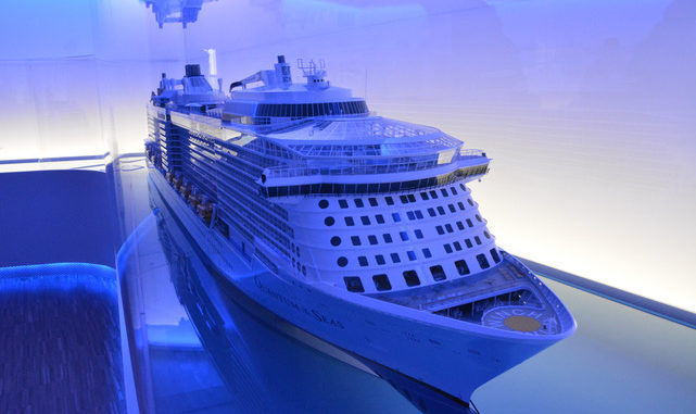 Die Modellgalerie zeigt die Flotte der Meyer Werft