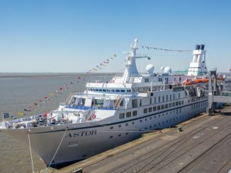 Die MS Astor in Bremerhaven