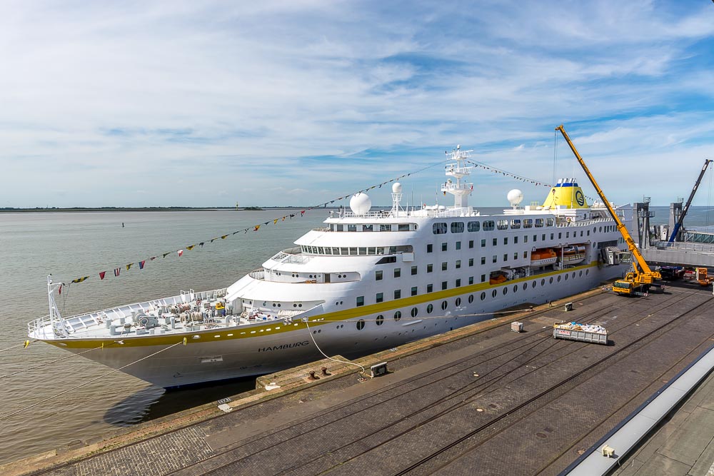 cruise ship ms hamburg