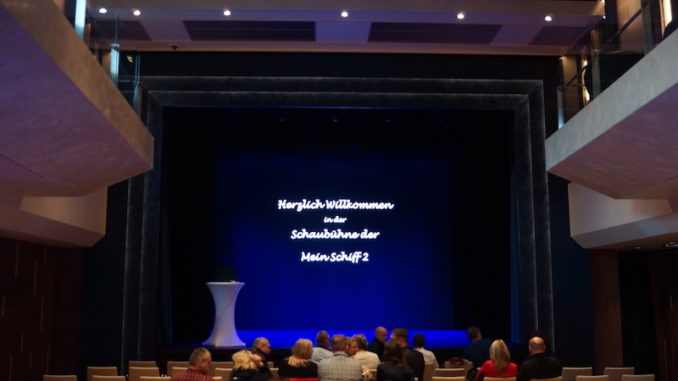 Begrüßung in der SchauBühne