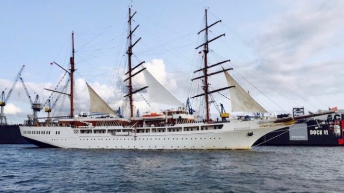 Die Sea Cloud II in der Hamburger Heimat