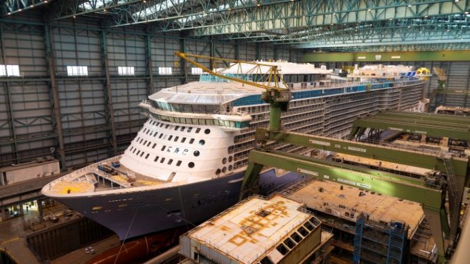 Die Spectrum of the Seas im Baudock der Meyer Werft. Foto: Meyer Werft/Michael Wessels