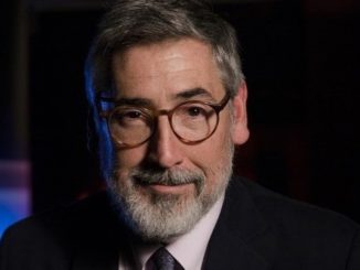 John Landis als Lektor an Bord der Queen Mary 2. Foto: Cunard