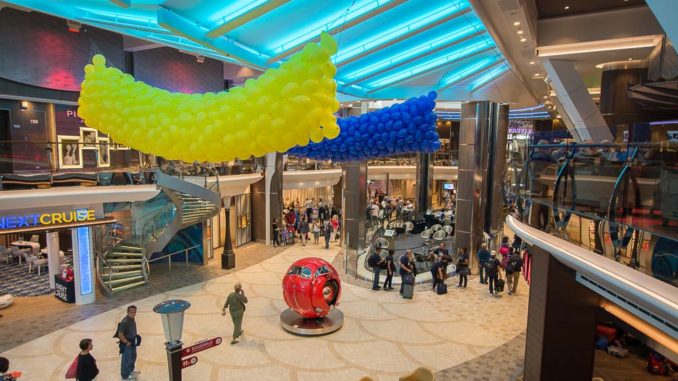 Blick in die Royal Promenade