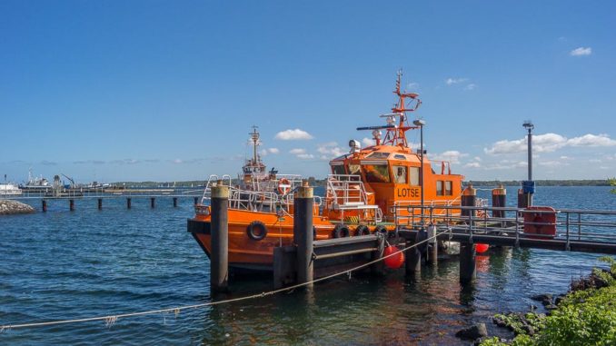 Eines der Lotsenboote in Kiel