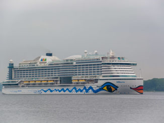 AIDAprima auf der Kieler Förde. Sie läuft auch zur Kieler Woche 2019 ein.
