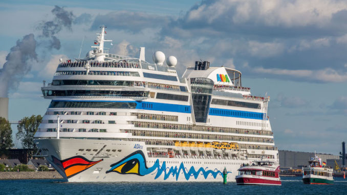 AIDAmar kommt zur Warnemünder Woche