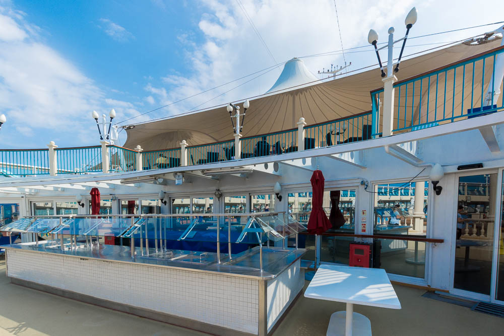 Poolbar der Norwegian Spirit