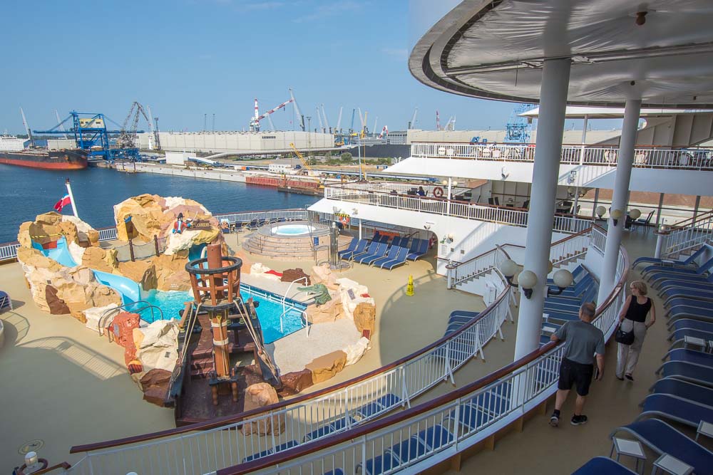Kids Pool am Heck der Norwegian Spirit