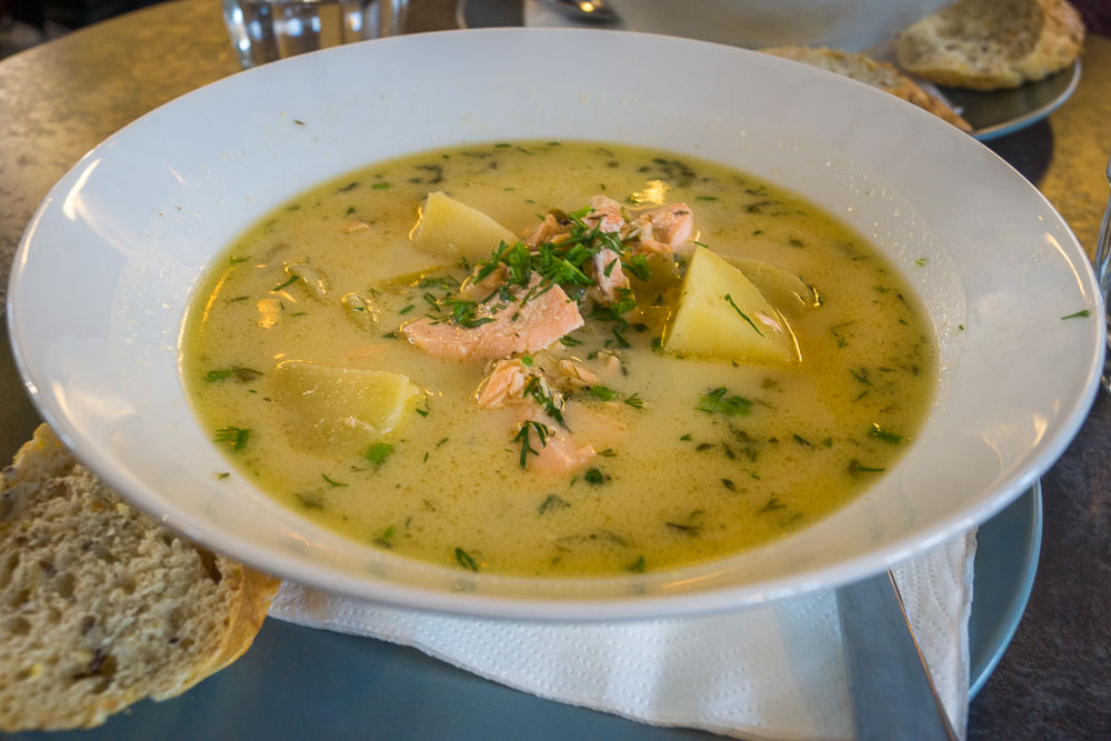Wärmt und stärkt: die finnische Lachssuppe Lohikeitto - Kreuzfahrtlotse