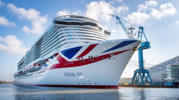 Die Iona am Ausrüstungskai der Meyer Werft. Foto: David Hecker von Aschwege