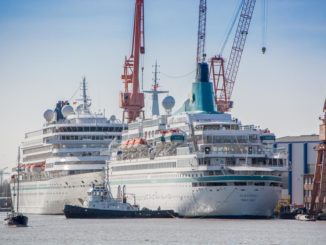 Albatros und Amera in Emden