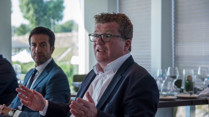 Oliver Steuber im Pressegespräch