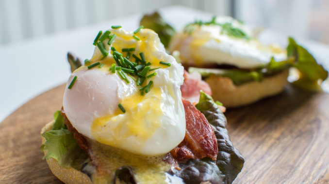 Eggs Benedict sind ein wahrer Klassiker auf Kreuzfahrt