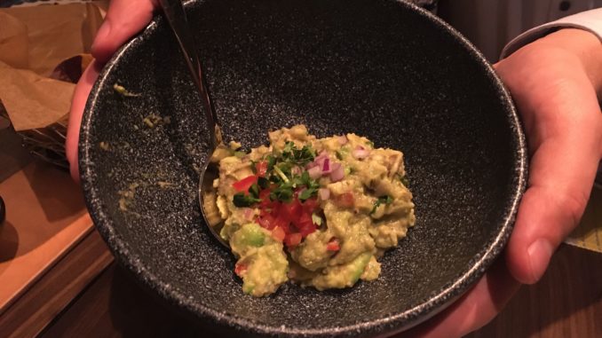 So wurde uns die Guacamole auf der Norwegian Encore im Los Lobos serviert