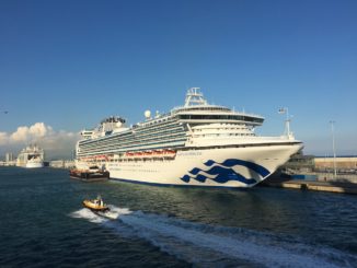 Die Saga Sapphire (hier in Barcelona) ist das Schwesterschiff der Diamond Princess