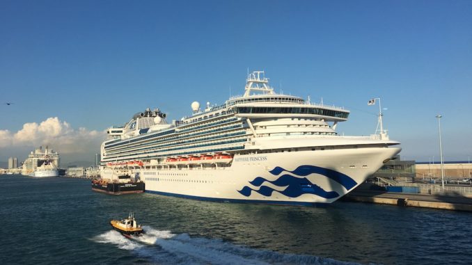 Die Saga Sapphire (hier in Barcelona) ist das Schwesterschiff der Diamond Princess