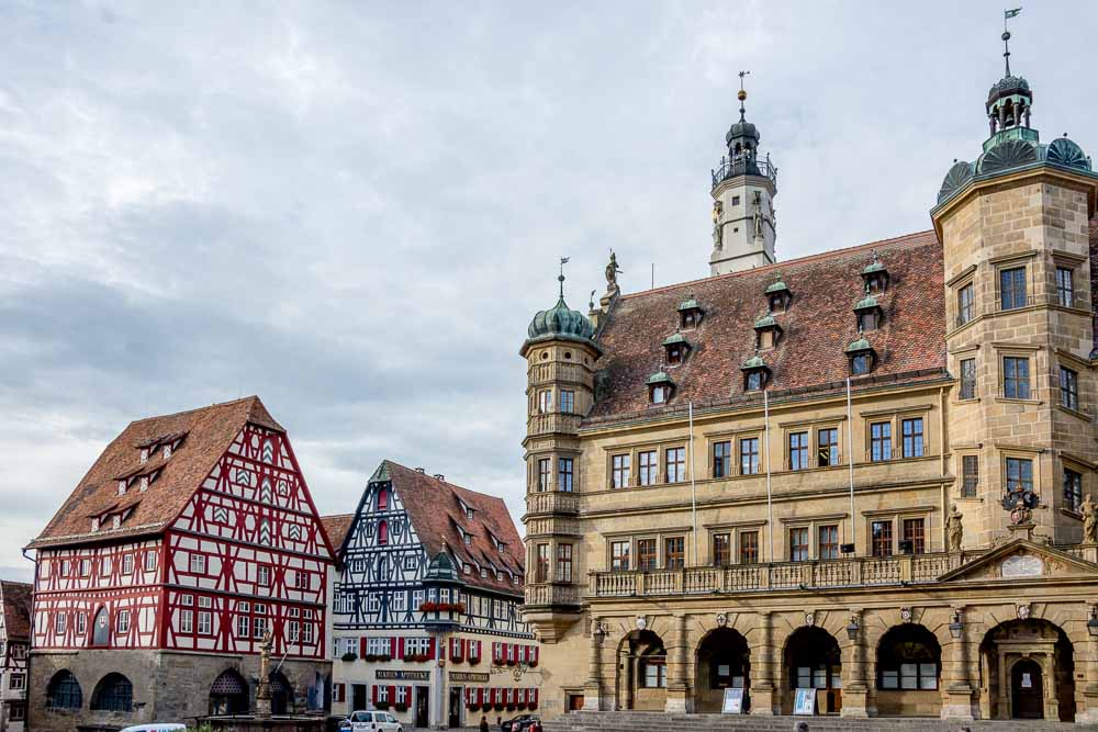 Am Marktplatz in Rothenburg ob der Tauber